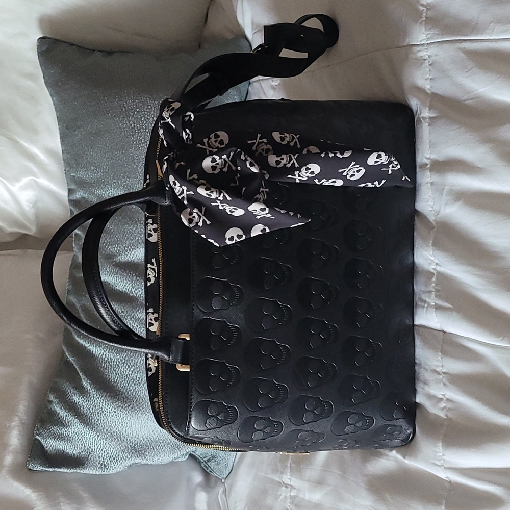 Betsey Johnson Skulltastic Skull Purse Handbag